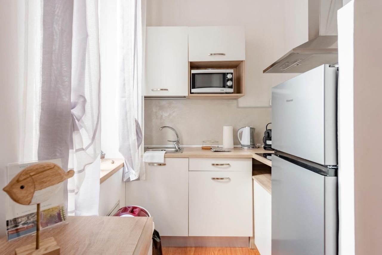 Mazzini 12, Elegant Central Apartment With Free Private Garage 800 M, Air Conditioning, Wi-Fi, Just 100 M From The Public Beach Rapallo Ngoại thất bức ảnh