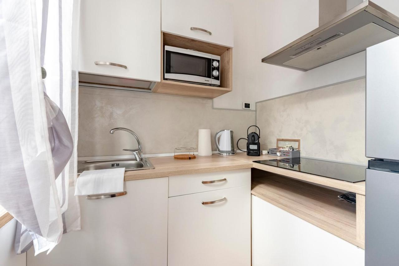 Mazzini 12, Elegant Central Apartment With Free Private Garage 800 M, Air Conditioning, Wi-Fi, Just 100 M From The Public Beach Rapallo Ngoại thất bức ảnh