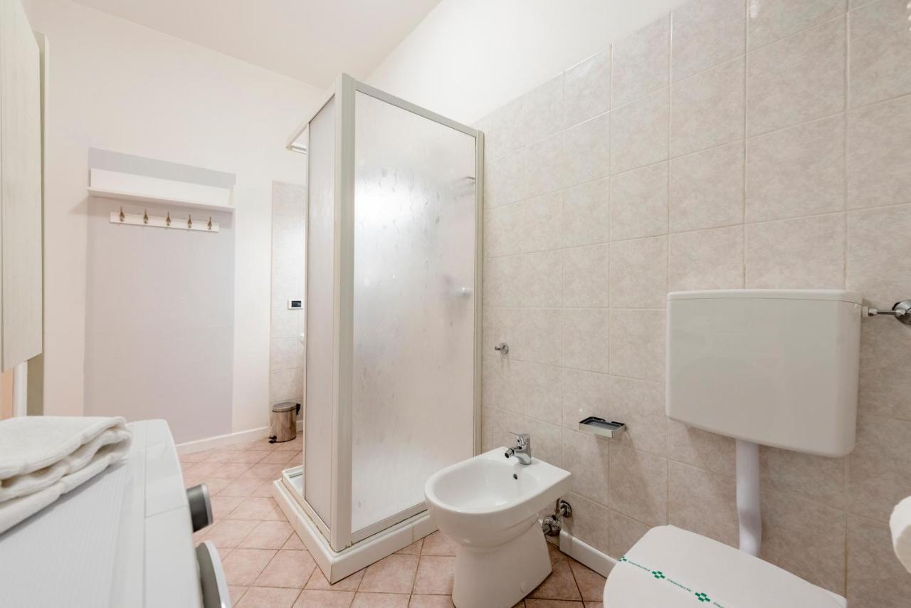 Mazzini 12, Elegant Central Apartment With Free Private Garage 800 M, Air Conditioning, Wi-Fi, Just 100 M From The Public Beach Rapallo Ngoại thất bức ảnh